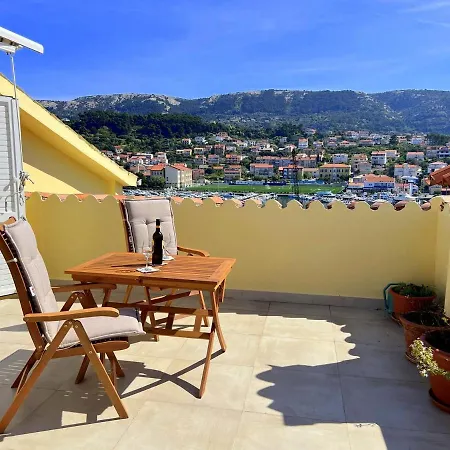 King Old Town Rab - Adults Only Apartman