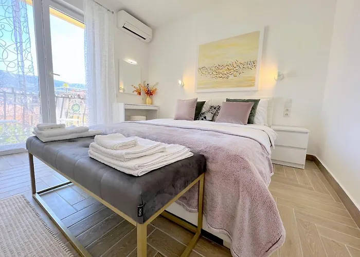 King Old Town Rab - Adults Only شقة