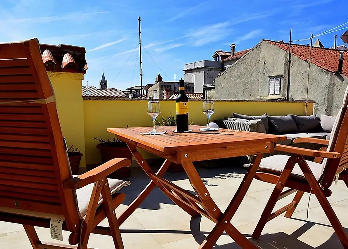 King Old Town Rab - Adults Only شقة راب